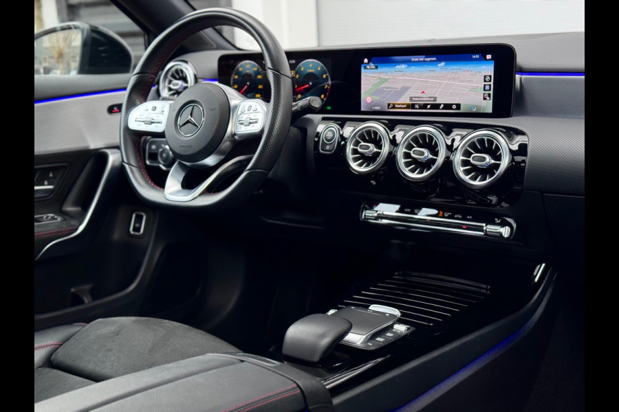 Mercedes-Benz A-Klasse 250 AMG Line Pano/Sfeer/Camera