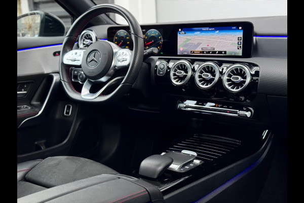 Mercedes-Benz A-Klasse 250 AMG Line Pano/Sfeer/Camera