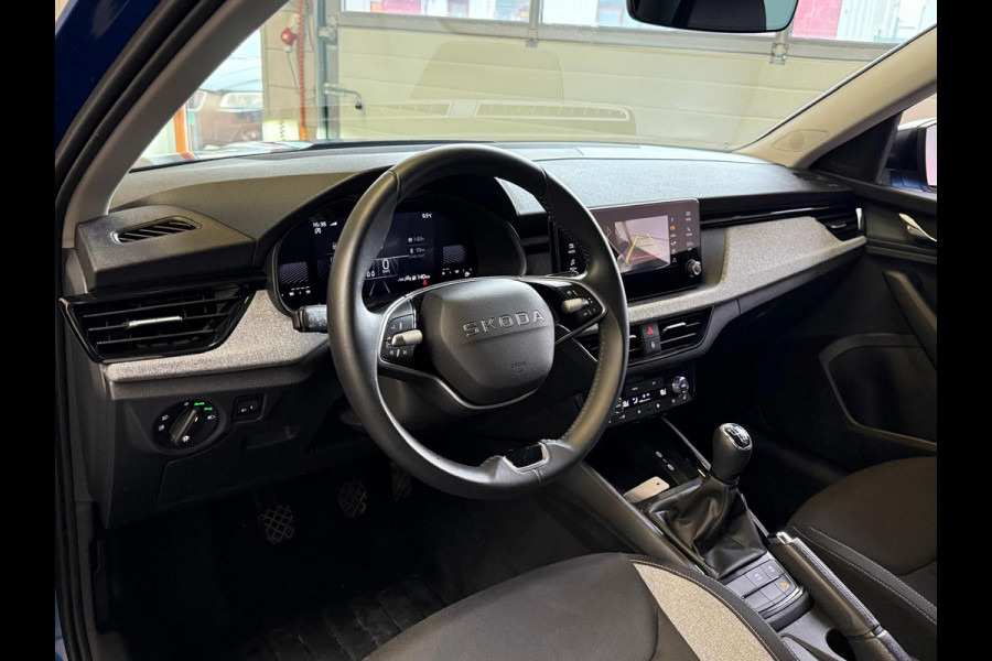 Škoda Kamiq 1.0 TSI Black Dots 115PK Camera, Stoel/Stuurverwarming, 1 jaar garantie