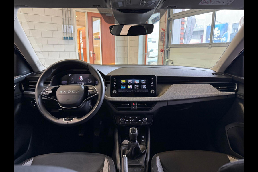 Škoda Kamiq 1.0 TSI Black Dots 115PK Camera, Stoel/Stuurverwarming, 1 jaar garantie