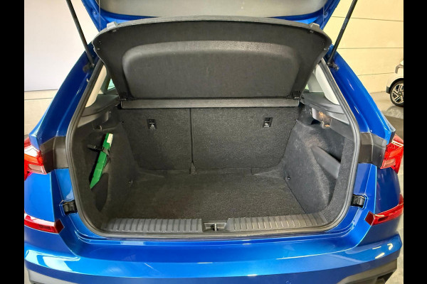 Škoda Kamiq 1.0 TSI Black Dots 115PK Camera, Stoel/Stuurverwarming, 1 jaar garantie