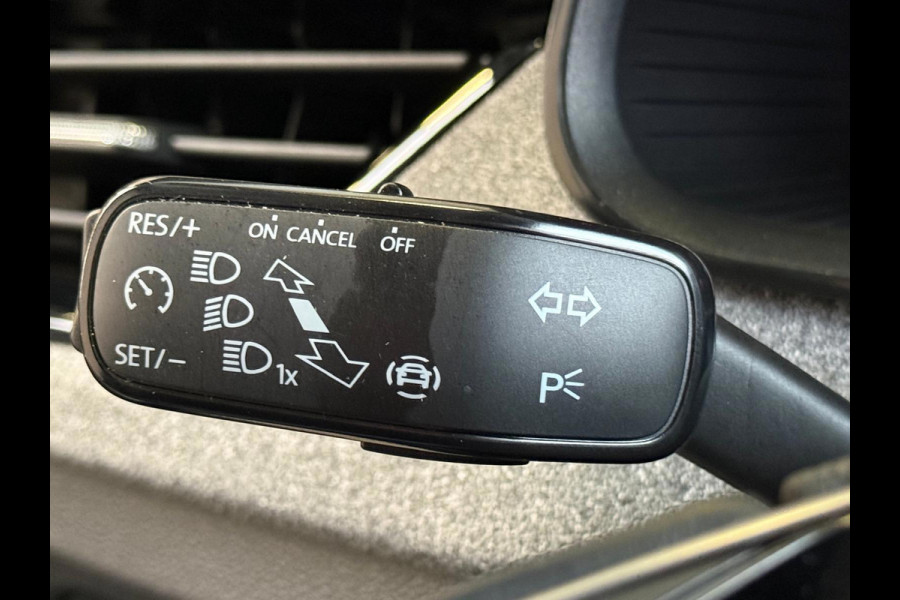 Škoda Kamiq 1.0 TSI Black Dots 115PK Camera, Stoel/Stuurverwarming, 1 jaar garantie