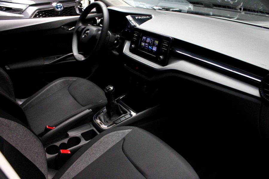 Škoda Fabia 1.0 Navi Airco Stoelverwarming PDC Cruise C. Carplay  BTW auto