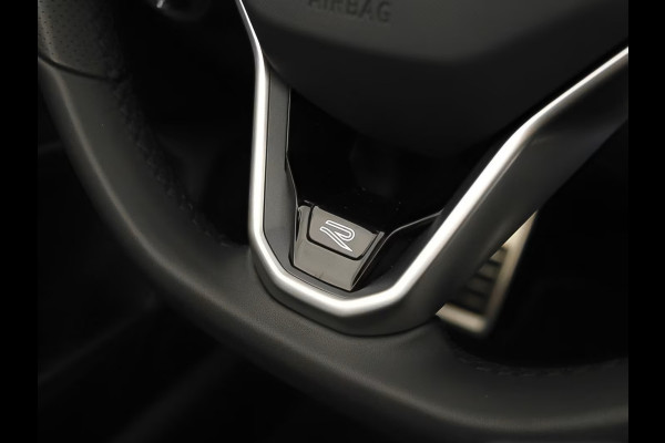 Volkswagen T-Roc Cabrio 1.5 TSI R-Line ** LED, NAVI+, ACC, TREKH, SPIEGEL- & WINTER-PACK, 17-inch LMV ** 1e EIG - VW-AG - UNFALLFREI ** ** INFORMEER OOK NAAR ONZE AANTREKKELIJKE FINANCIAL-LEASE TARIEVEN **