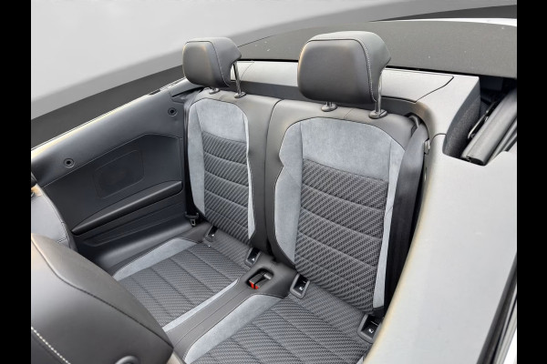Volkswagen T-Roc Cabrio 1.5 TSI R-Line ** LED, NAVI+, ACC, TREKH, SPIEGEL- & WINTER-PACK, 17-inch LMV ** 1e EIG - VW-AG - UNFALLFREI ** ** INFORMEER OOK NAAR ONZE AANTREKKELIJKE FINANCIAL-LEASE TARIEVEN **