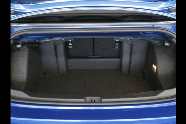 Volkswagen T-Roc Cabrio 1.5 TSI R-Line ** LED, NAVI+, ACC, TREKH, SPIEGEL- & WINTER-PACK, 17-inch LMV ** 1e EIG - VW-AG - UNFALLFREI ** ** INFORMEER OOK NAAR ONZE AANTREKKELIJKE FINANCIAL-LEASE TARIEVEN **