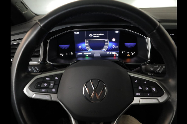Volkswagen Taigo 1.0 TSI R-Line 110pk DSG| digital display| 17'LM-velgen| Camera| Alarm