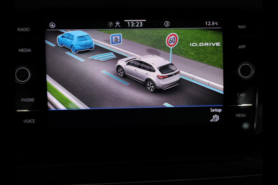 Volkswagen Taigo 1.0 TSI R-Line 110pk DSG| digital display| 17'LM-velgen| Camera| Alarm