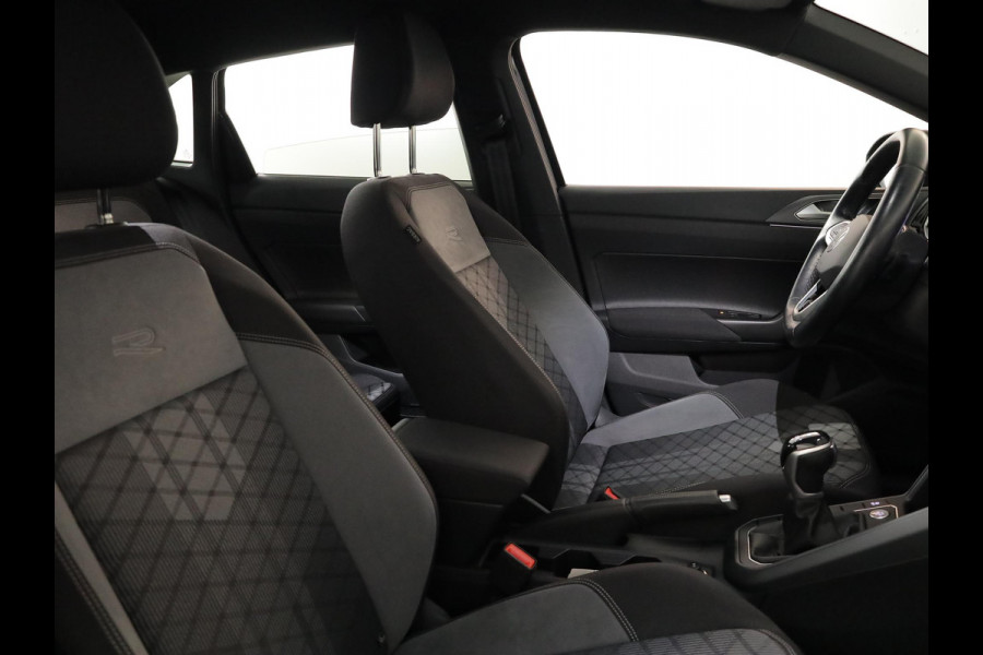 Volkswagen Taigo 1.0 TSI R-Line 110pk DSG| digital display| 17'LM-velgen| Camera| Alarm