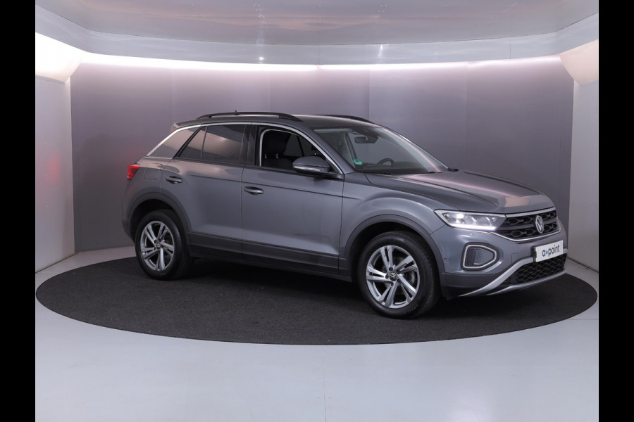 Volkswagen T-Roc 1.0 TSI Life 110pk 6bak| digital display| camera| LMvelgen|