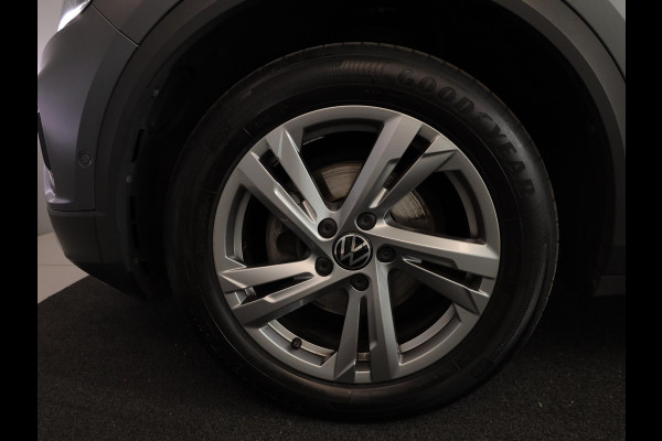 Volkswagen T-Roc 1.0 TSI Life 110pk 6bak| digital display| camera| LMvelgen|