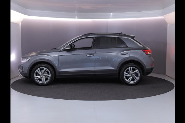 Volkswagen T-Roc 1.0 TSI Life 110pk 6bak| digital display| camera| LMvelgen|