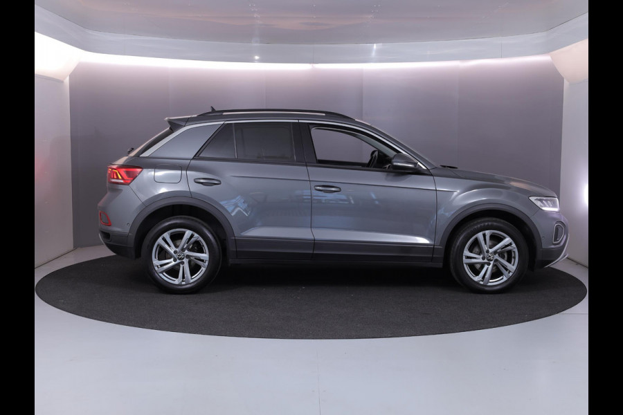 Volkswagen T-Roc 1.0 TSI Life 110pk 6bak| digital display| camera| LMvelgen|