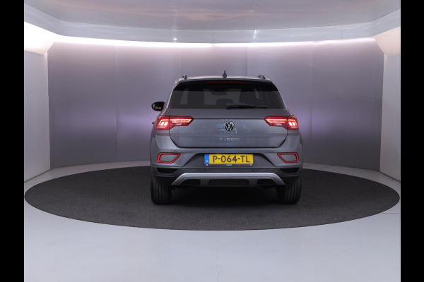 Volkswagen T-Roc 1.0 TSI Life 110pk 6bak| digital display| camera| LMvelgen|