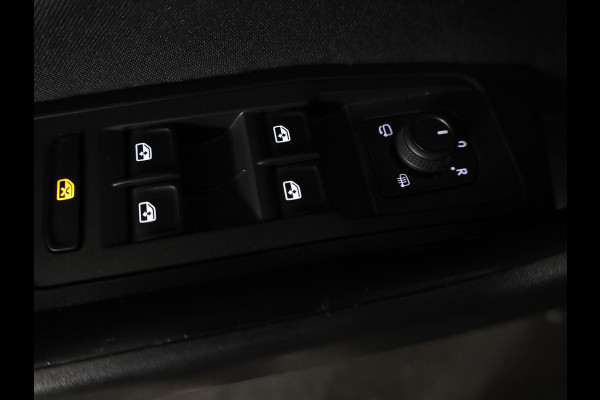 Volkswagen T-Roc 1.0 TSI Life 110pk 6bak| digital display| camera| LMvelgen|