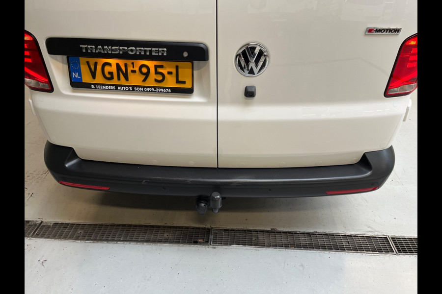 Volkswagen Transporter 4MOTION 4x4 AUTOMAAT Servicewagen 2.0 TDI 150PK euro6 L2H1, Inrichting, V230, Trekhaak, RIJKLAARPRIJS!
