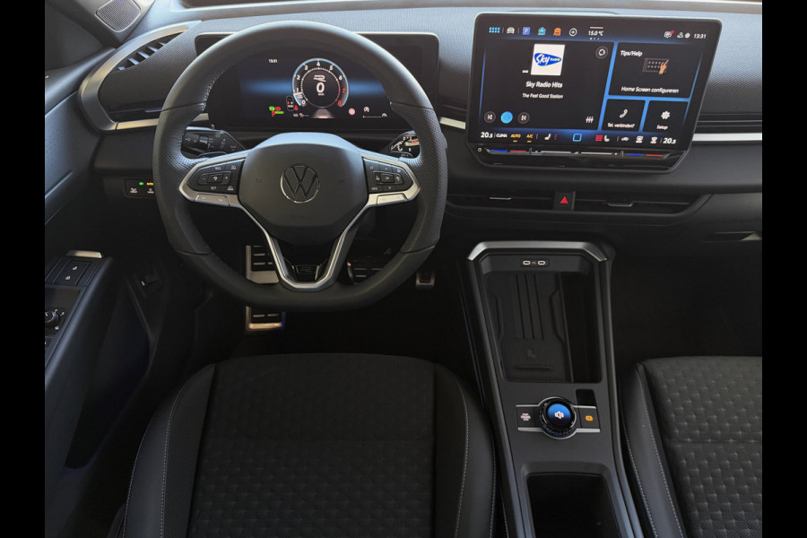 Volkswagen T-Roc 1.5 eTsi 150PK R-LINE EDITION BLACK STYLE IQ LED/GRIL/LOGO STOEL/STUUR.VERW ELEK.KLEP 2026