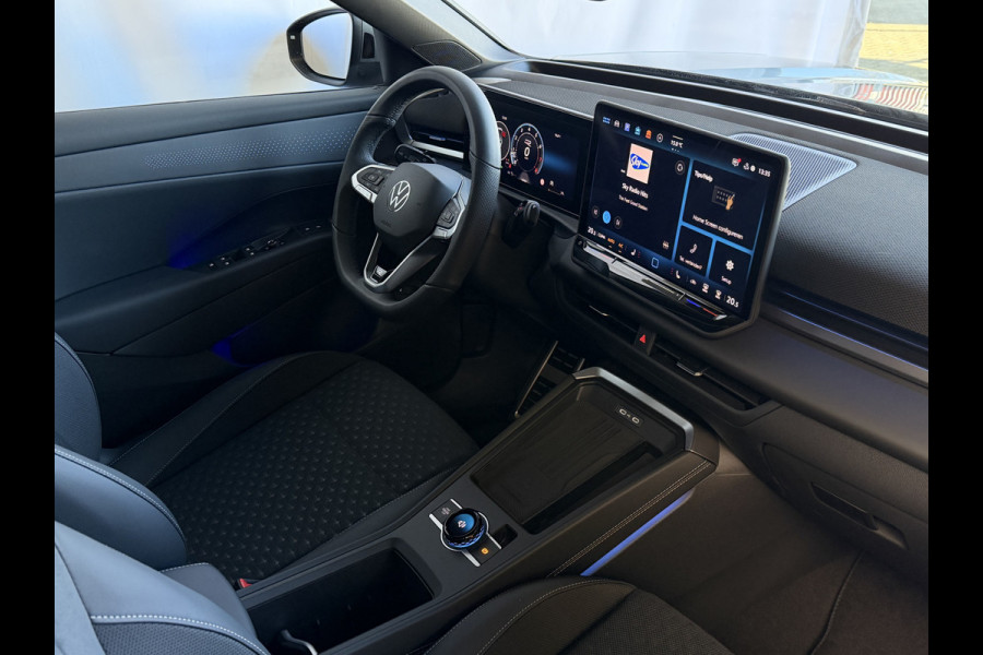 Volkswagen T-Roc 1.5 eTsi 150PK R-LINE EDITION BLACK STYLE IQ LED/GRIL/LOGO STOEL/STUUR.VERW ELEK.KLEP 2026