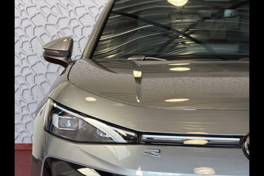 Volkswagen T-Roc 1.5 eTsi 150PK R-LINE EDITION BLACK STYLE IQ LED/GRIL/LOGO STOEL/STUUR.VERW ELEK.KLEP 2026