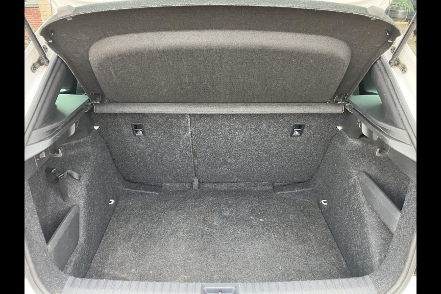 Škoda Kamiq 1.0 TSI Sport Business | Trekhaak | LED | NAP