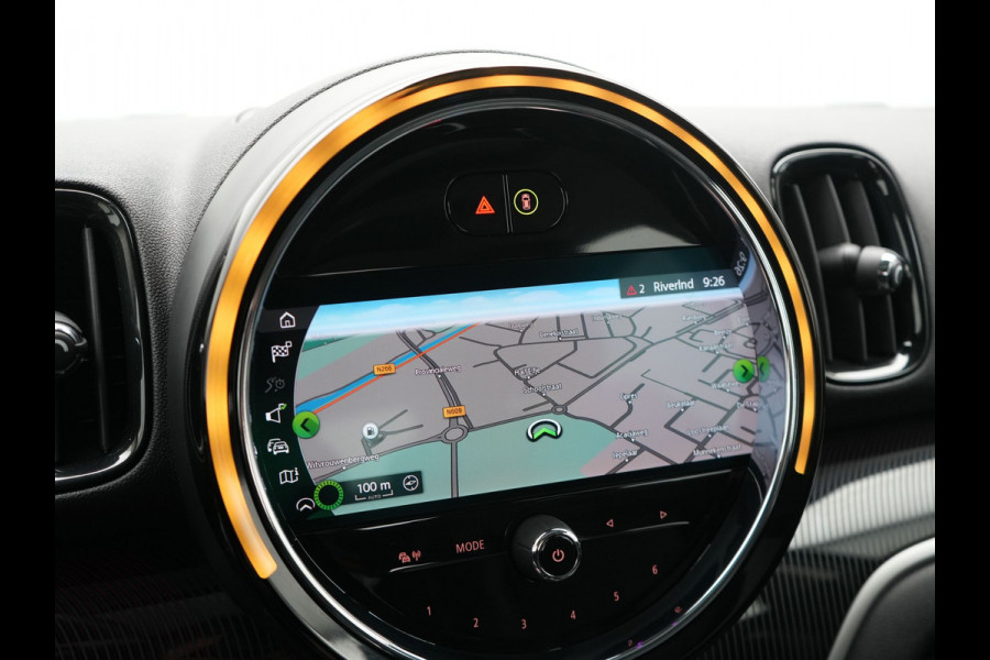 MINI Countryman 2.0 Cooper S E ALL4 Chili PHEV 222pk | Panodak | Adaptive Cruise | Head-up Display | Carplay | LED | Lederen Sportstoelen Verwarmd | Plug in Hybrid