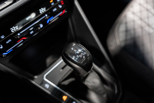 Volkswagen Taigo 1.0 TSI R-Line DSG PANO IQ MODE