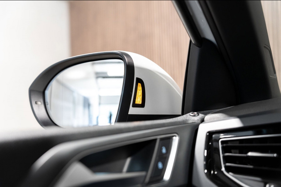 Volkswagen Taigo 1.0 TSI R-Line PANO LED DSG