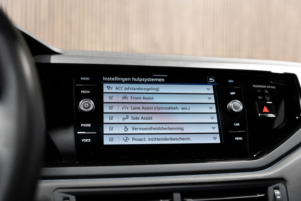 Volkswagen Taigo 1.0 TSI R-Line PANO LED DSG