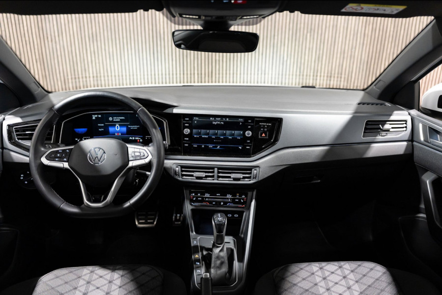 Volkswagen Taigo 1.0 TSI R-Line PANO LED DSG