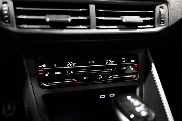 Volkswagen Taigo 1.0 TSI R-Line PANO LED DSG