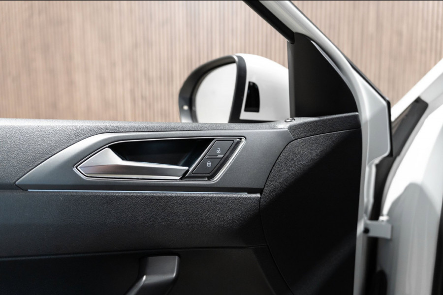 Volkswagen Taigo 1.0 TSI R-Line PANO LED DSG