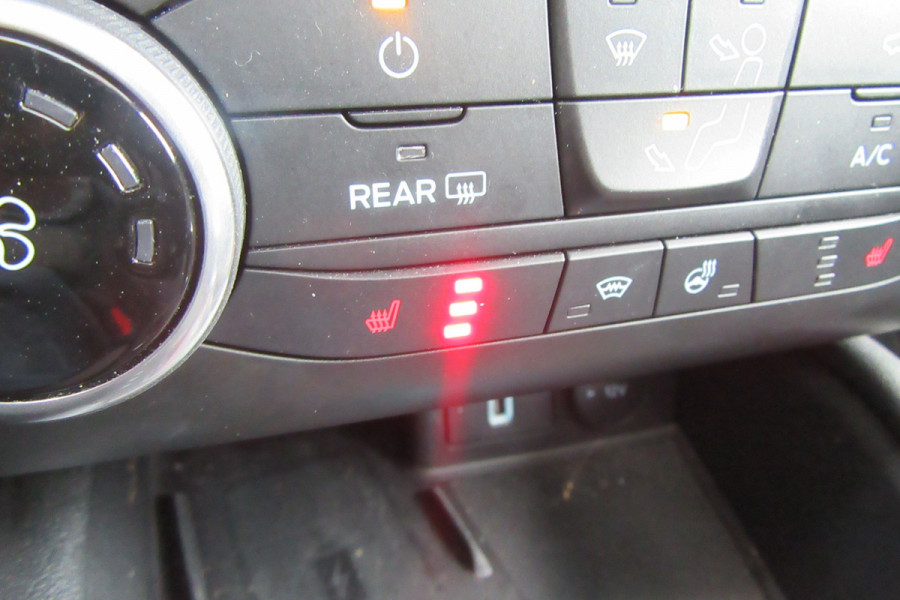 Ford Focus 1.0 EcoBoost ST Line X Business, Panoramadak, Stuur + Stoelverw.