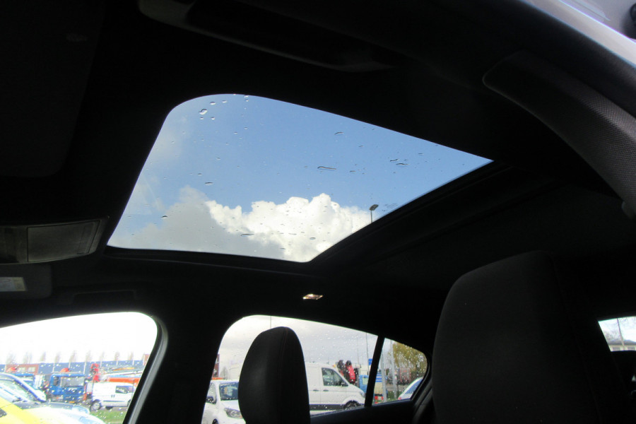 Ford Focus 1.0 EcoBoost ST Line X Business, Panoramadak, Stuur + Stoelverw.