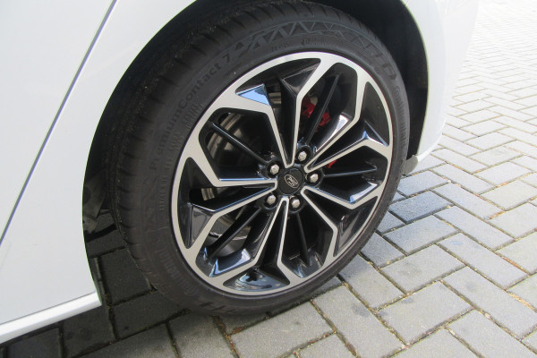 Ford Focus 1.0 EcoBoost ST Line X Business, Panoramadak, Stuur + Stoelverw.