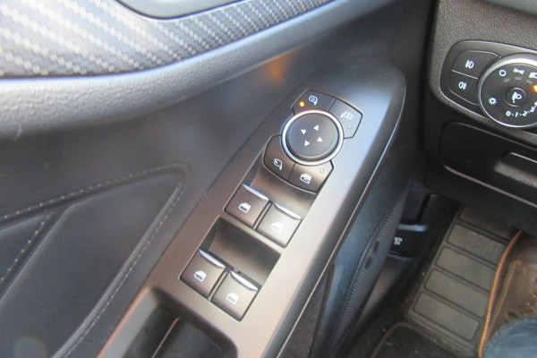 Ford Focus 1.0 EcoBoost ST Line X Business, Panoramadak, Stuur + Stoelverw.