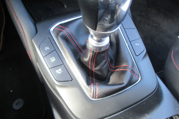 Ford Focus 1.0 EcoBoost ST Line X Business, Panoramadak, Stuur + Stoelverw.