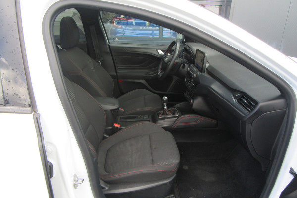 Ford Focus 1.0 EcoBoost ST Line X Business, Panoramadak, Stuur + Stoelverw.