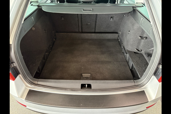 Škoda Octavia Combi 1.0 TSi 115pk Business Edition LEDER/NAVI/CARPLAY/CRUISE/PDC/WINTERPACK