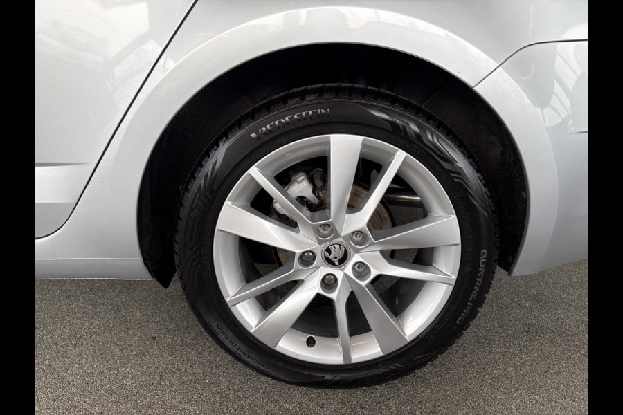 Škoda Octavia Combi 1.0 TSi 115pk Business Edition LEDER/NAVI/CARPLAY/CRUISE/PDC/WINTERPACK