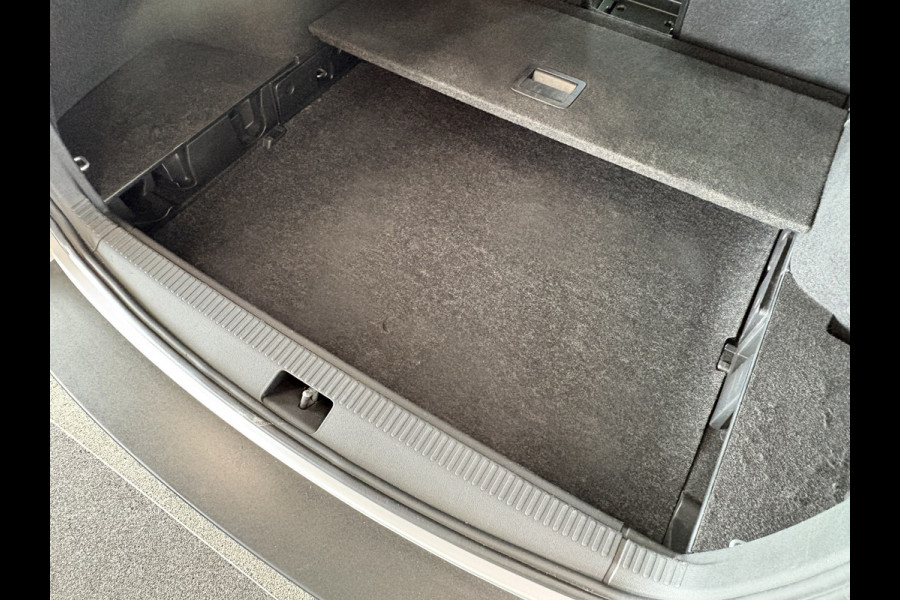 Škoda Octavia Combi 1.0 TSi 115pk Business Edition LEDER/NAVI/CARPLAY/CRUISE/PDC/WINTERPACK