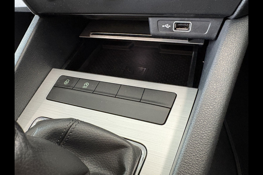 Škoda Octavia Combi 1.0 TSi 115pk Business Edition LEDER/NAVI/CARPLAY/CRUISE/PDC/WINTERPACK