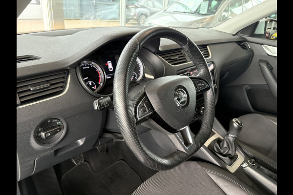 Škoda Octavia Combi 1.0 TSi 115pk Business Edition LEDER/NAVI/CARPLAY/CRUISE/PDC/WINTERPACK