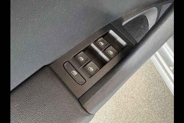 Škoda Octavia Combi 1.0 TSi 115pk Business Edition LEDER/NAVI/CARPLAY/CRUISE/PDC/WINTERPACK