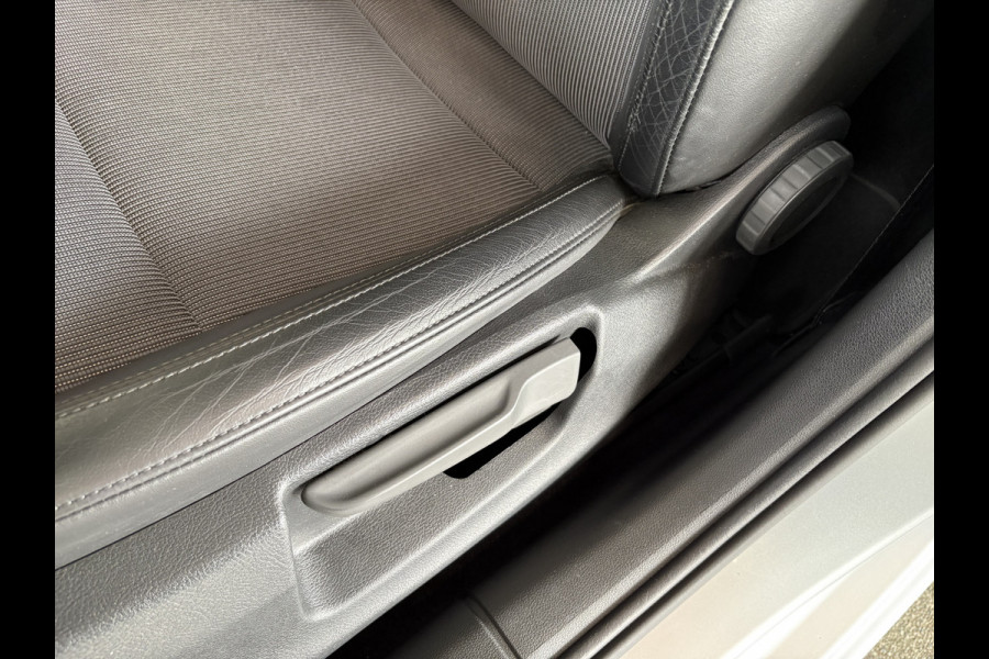 Škoda Octavia Combi 1.0 TSi 115pk Business Edition LEDER/NAVI/CARPLAY/CRUISE/PDC/WINTERPACK