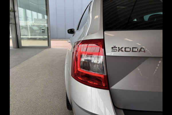 Škoda Octavia Combi 1.0 TSi 115pk Business Edition LEDER/NAVI/CARPLAY/CRUISE/PDC/WINTERPACK