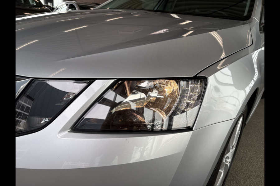 Škoda Octavia Combi 1.0 TSi 115pk Business Edition LEDER/NAVI/CARPLAY/CRUISE/PDC/WINTERPACK