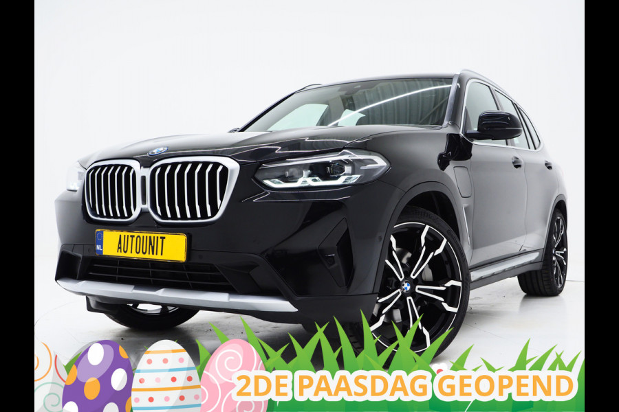 BMW X3 xDrive30e LCI 292PK | Leder | Sportstoelen | Zwarte Hemel | Camera | DAB | Carplay
