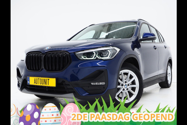 BMW X1 xDrive25e High Executive Shadow | Panoramadak | Head Up | Leder | Camera | Stoelverwarming | LED