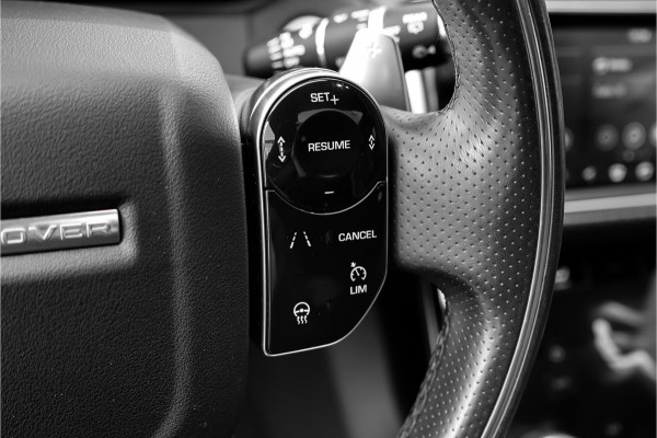 Land Rover Range Rover Velar 2.0 P300 Turbo AWD R-Dynamic HSE Pano ACC Luchtvering Leder LED 21"