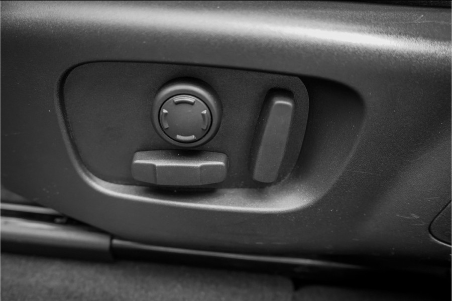 Land Rover Range Rover Velar 2.0 P300 Turbo AWD R-Dynamic HSE Pano ACC Luchtvering Leder LED 21"